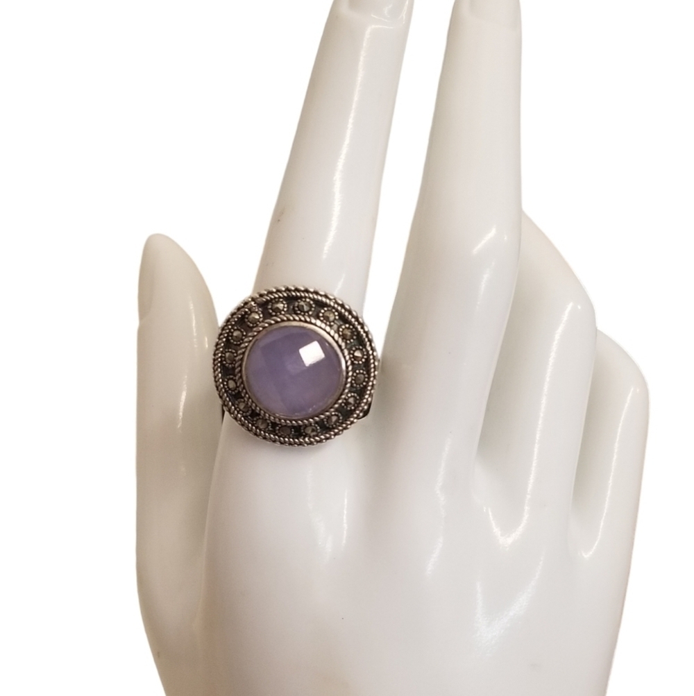 VINTAGE STERLING SILVER RING SET WITH MARCASITE &  GENUINE AMETHYST GEMSTONE